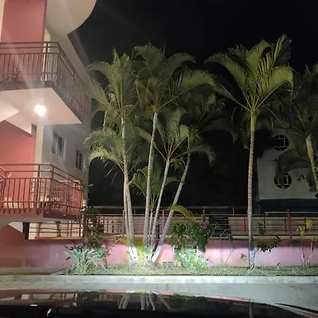 Ashiana Oceanside Apartment Flic en Flac Exterior photo