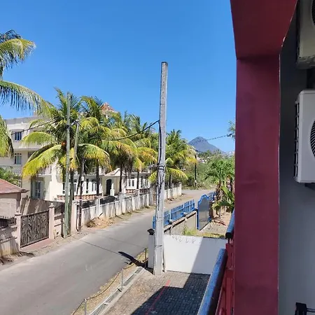 Ashiana Oceanside Apartment Flic en Flac Exterior photo